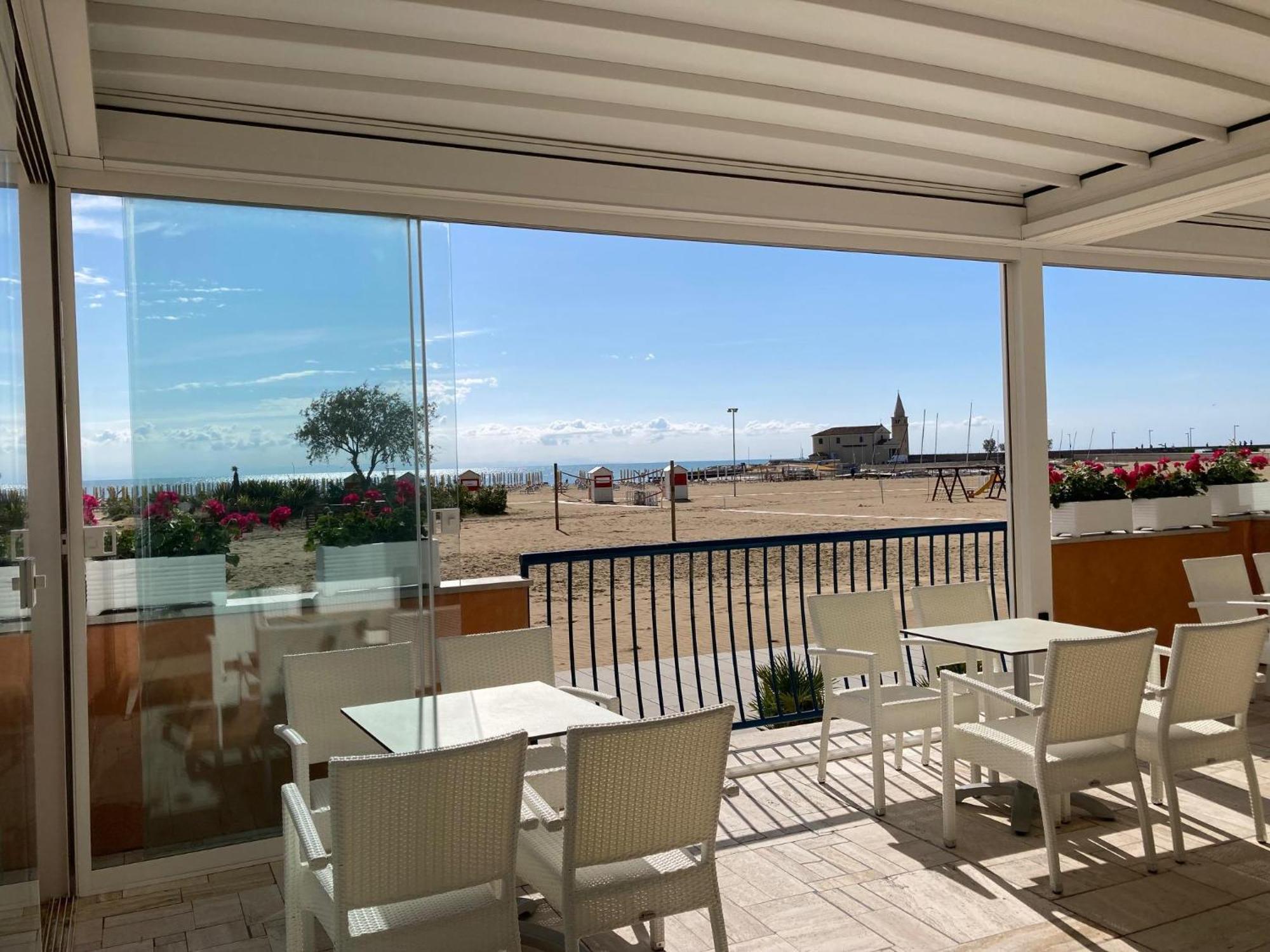 Hotel Giacomazzo Caorle Exteriör bild
