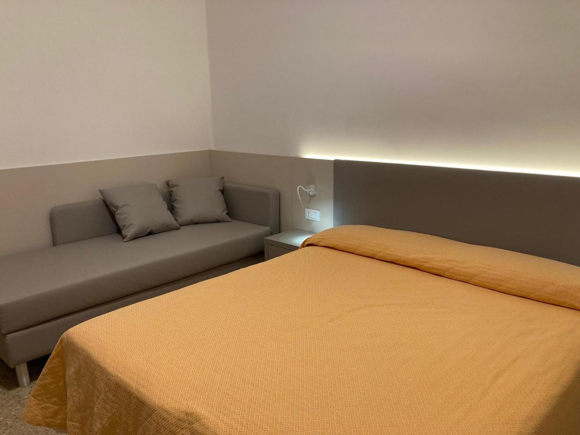 Hotel Giacomazzo Caorle Exteriör bild