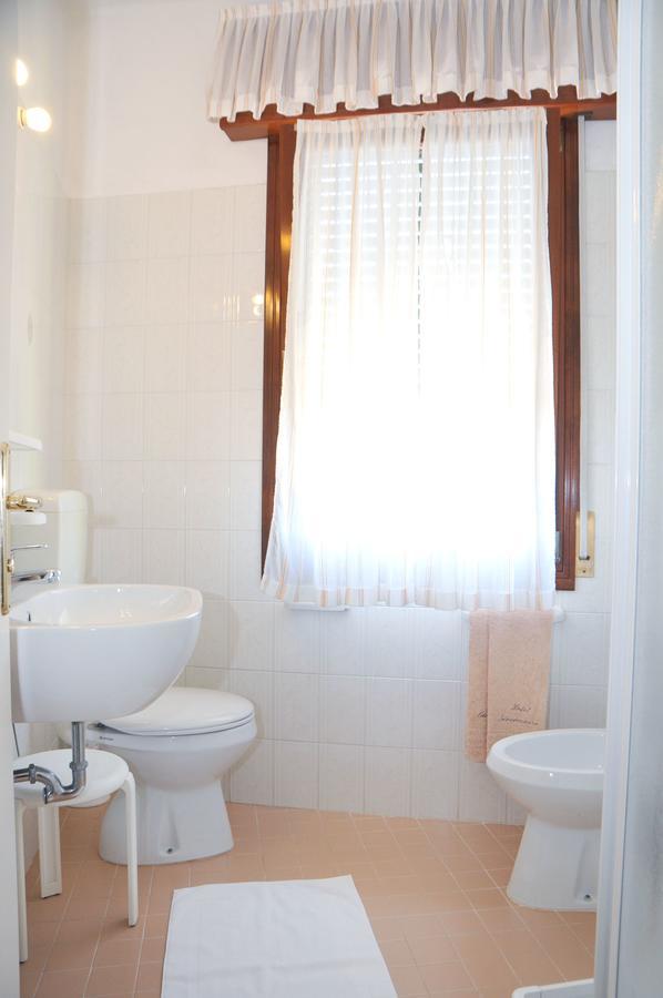 Hotel Giacomazzo Caorle Exteriör bild