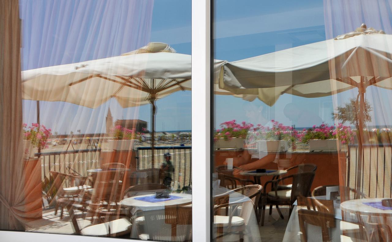 Hotel Giacomazzo Caorle Exteriör bild