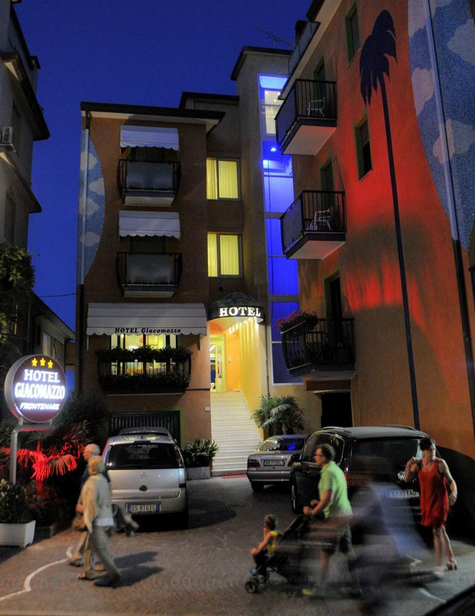 Hotel Giacomazzo Caorle Exteriör bild